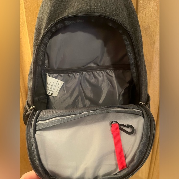 Waterfly Ultralight Crossbody Sling Bag Unisex Travel Hiking - Picture 5 of 6